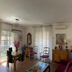 bonito-apartamento-en-lagunillas-centro.1costadelsol.com/